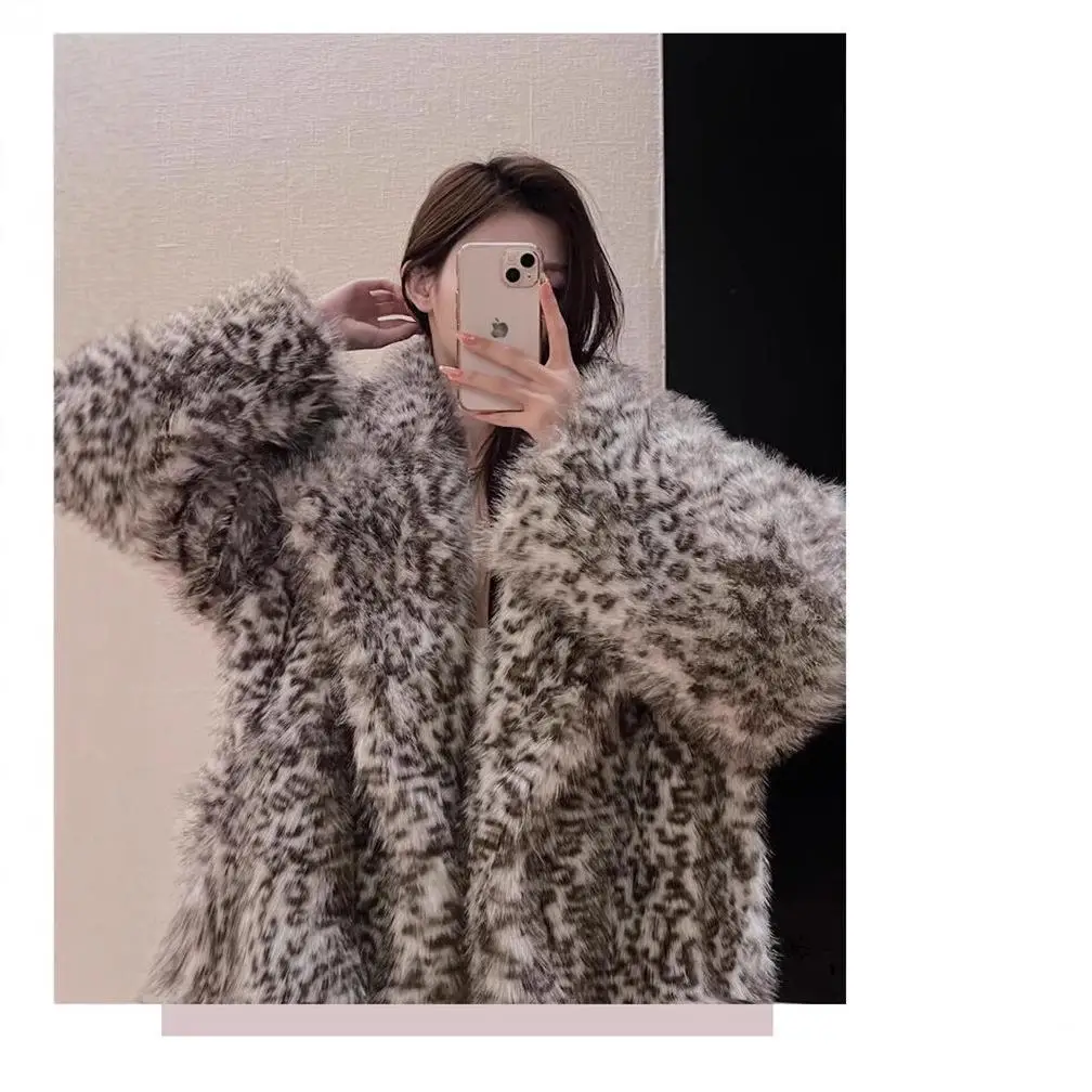 سترة صوفية طويلة من الفرو مع ضوء متكامل بطبعة الفهد ملابس خارجية للنساء معطف شتوي مع قبعة أوروبية Sle