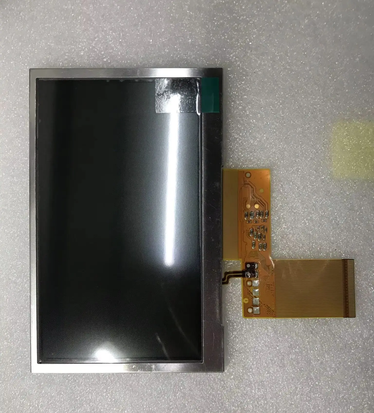 

LQ043T1DG04 ЖК-экран