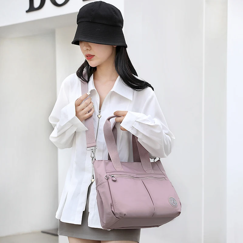 Schicke Damen Nylon Umhängetasche mit Verstellbarem Riemen Reißverschluss Vielseitige Einfarbige Schultertasche für den Alltag – Detail 3