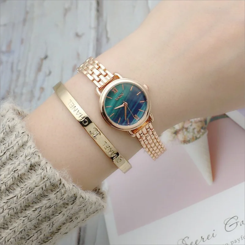 Korean version slim strap women\'s bracelet watch versatile rhinestone women\'s watch fashion trend best friend rose gold watch