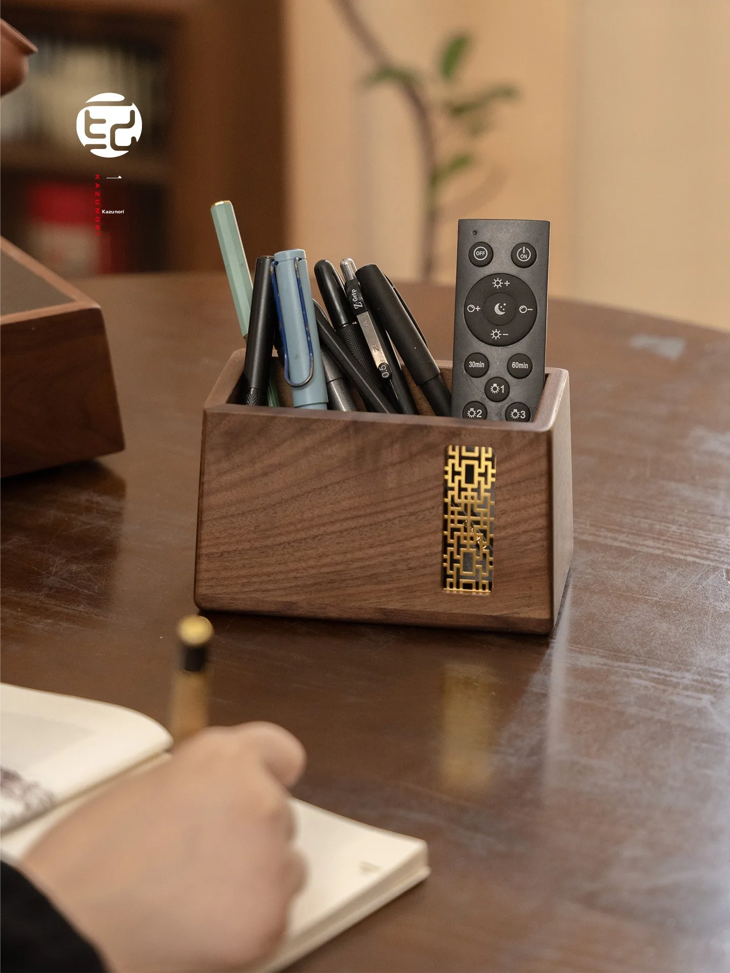 porte-stylos-en-bois-de-noyer-grande-capacite-boite-de-rangement-pour-telecommande-organisateur-de-bureau-style-vintage-haut-de-gamme-fait-main