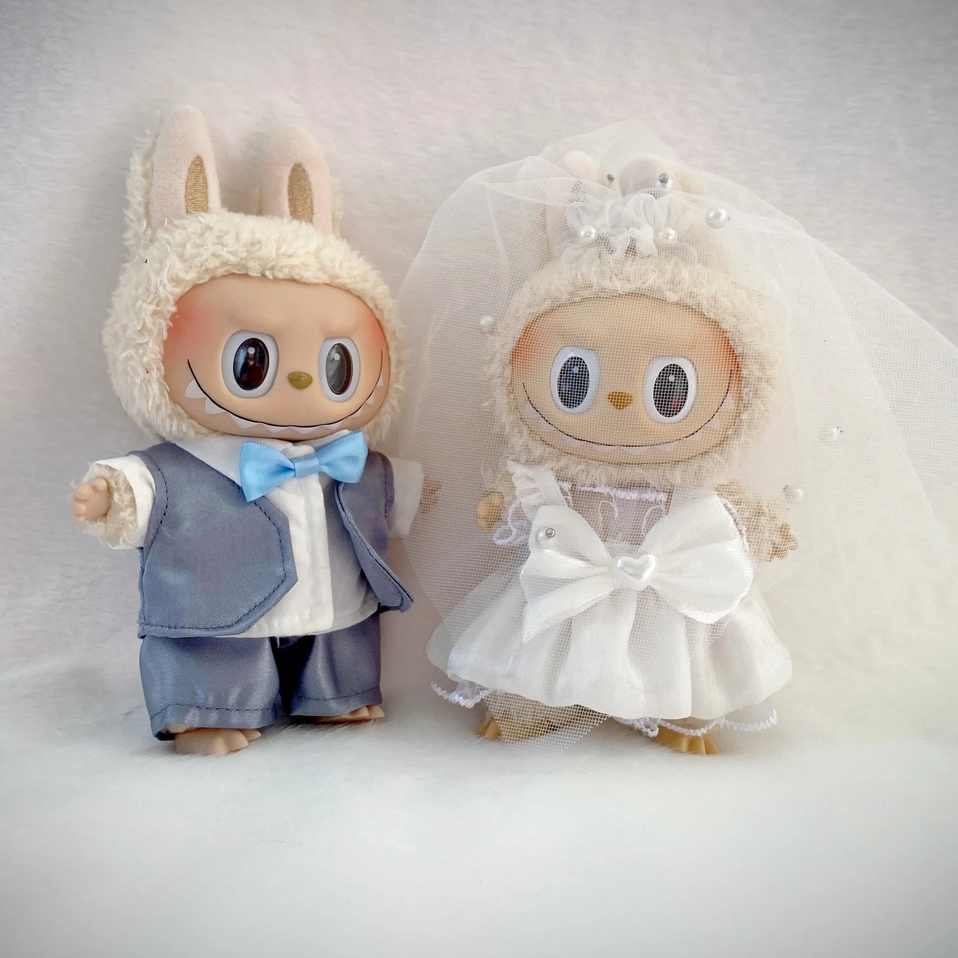 

Labubu Wedding Outfit Set: Bride's White Gown & Groom's Suit For 15/17cm 1st/2nd/3rd Gen Dolls