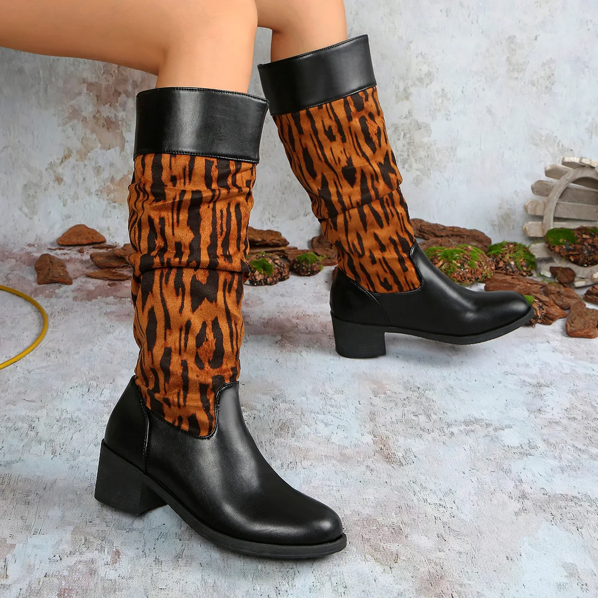 

Retro patchwork sleeve knight boots for women 2025 winter new large-sized pleated chunk-heeled cross-border long boots