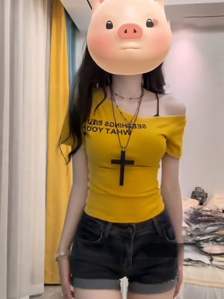 

Yellow ort Sve Slim Fit oulder Print T-irt Women's Faion Casual Sle 2025 New Dopne Baring Top Korean Sle