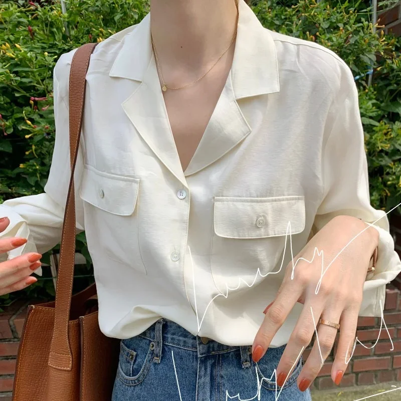 

South korea Chic Autumn French sle Retro Lapel Double Pocket Design Simple Casual Loose All-Match Shirts Top Women S1