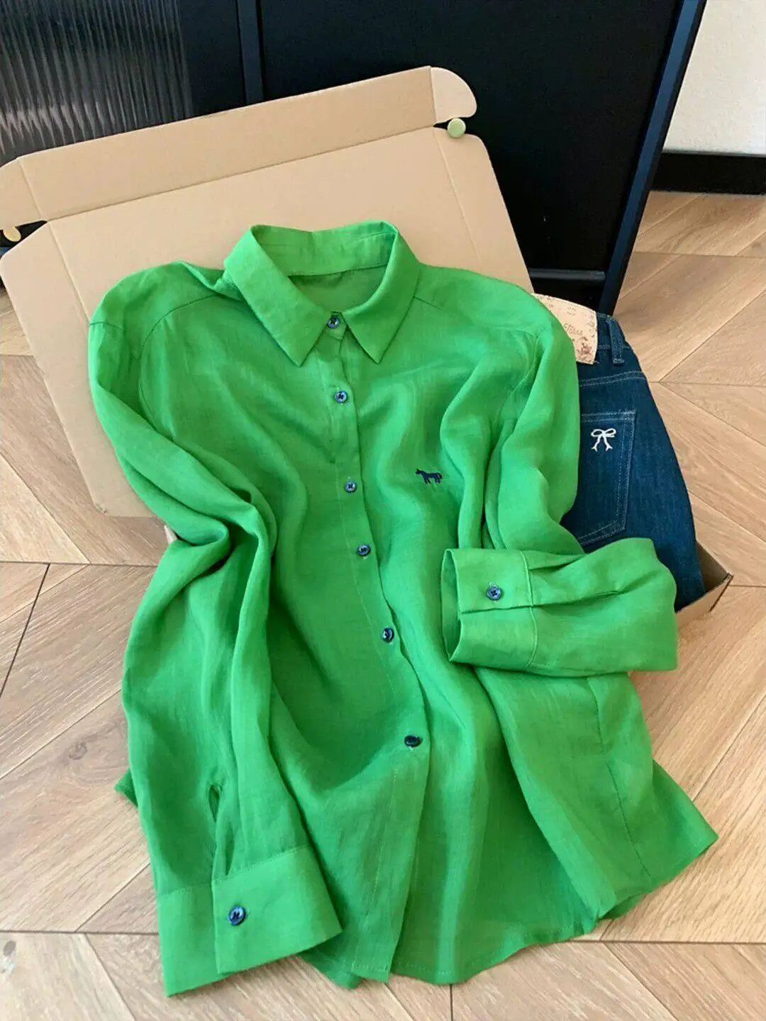

Green Embroidered Long Sleeve Shirt Women's Loose Style Korean Fashion Breathable Polyester Fiber Casual Shirt for Young Women