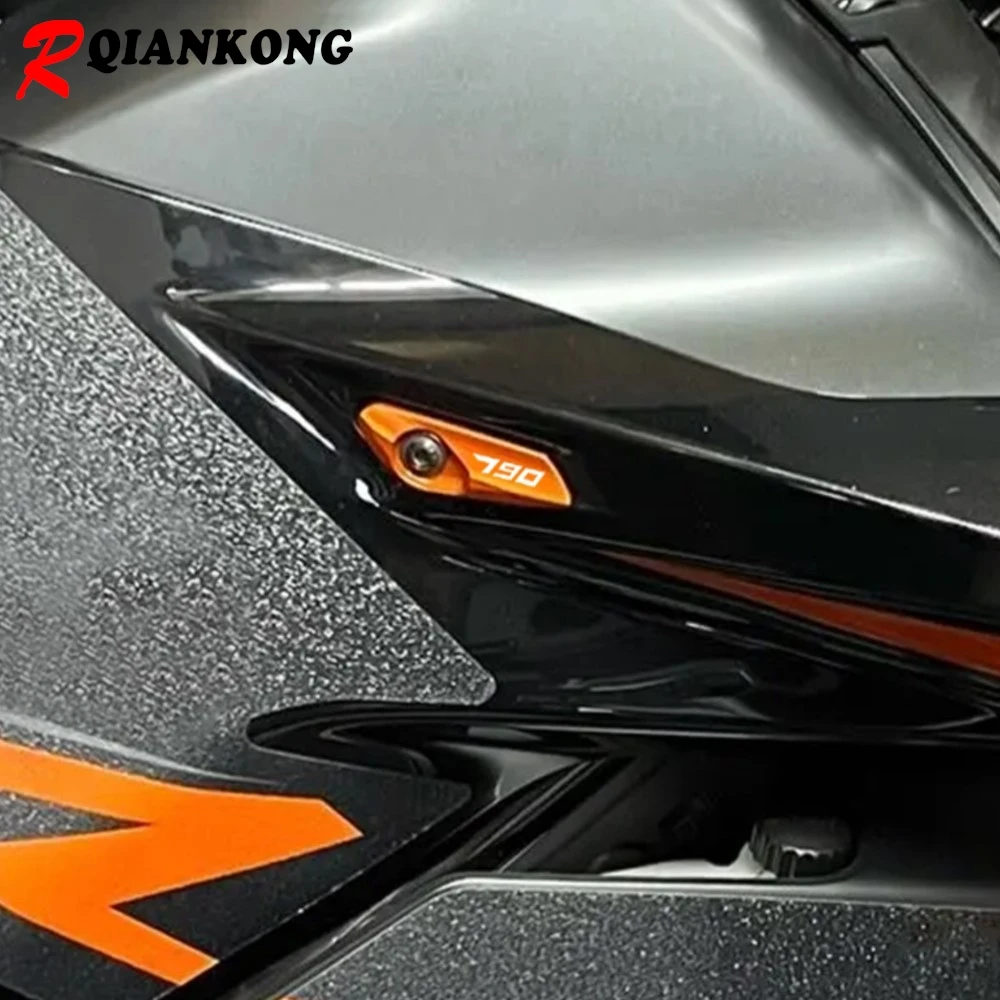 

New Motorcycle Tank Tabs Fuel Tank Decorative Cover For Duke 790 DUKE 2017 2018 2019 2020 DUKE 890 Duke 890R 2021 2022 2023 2024