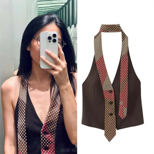 Top de mujer 2025 otoño nuevo estilo marrón oscuro sin mangas cuello Halter con corbata decoración chaleco Sexy moda única y versátil