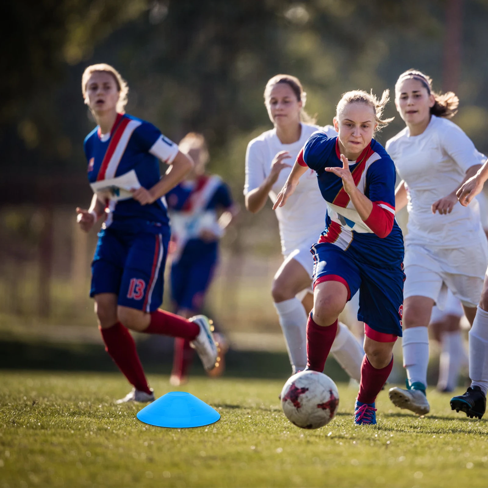 

20Pcs Soccer Training Agility Cones Plastic Durable Lightweight Bright Colored Football Basketball Marker Discs for Sports