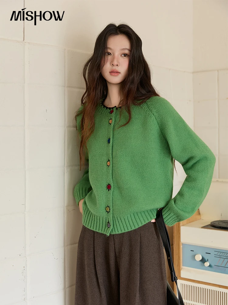 

MISHOW Color Button Thickened Sweater for Women 2025 Winter Minimalist Loose Crew Neck Long Sleeves Cardigan Ladies MXE88Z2688