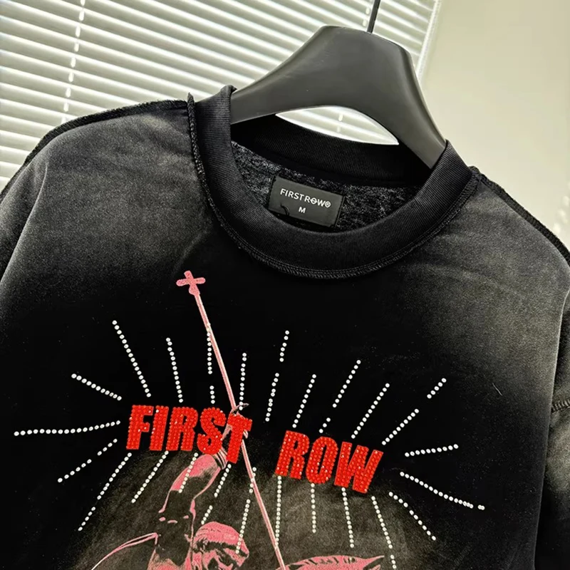 

Black FIRST ROW T-Shirts Street Fashion American Style Hot Drill Letters Mens Womens High Quality Short Sleeves Tee