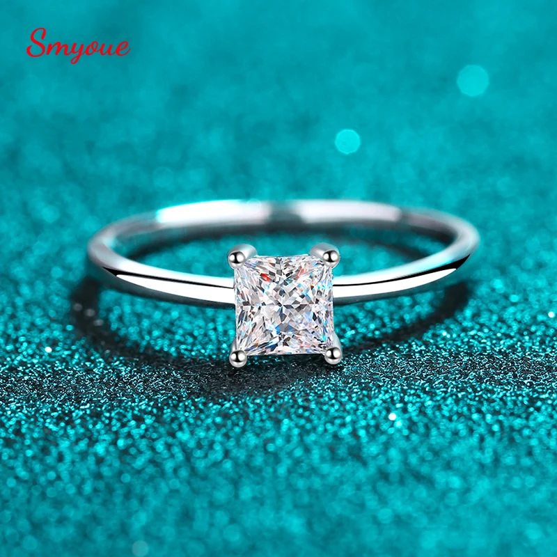 Syoue 0.6ct 4.5Mm Cincin Soliter Moissanite Potongan Putri untuk Wanita Tidak Berwarna Kualitas Tinggi 100% S925 Perak Murni GRA