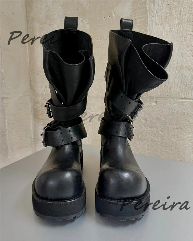 レトロベルトバックルオートバイブーツ メンズ レディース ビッグラウンドトゥ 厚底 ワイドレッグ ナイトブーツ パンク ブラックレザー カップルシューズ