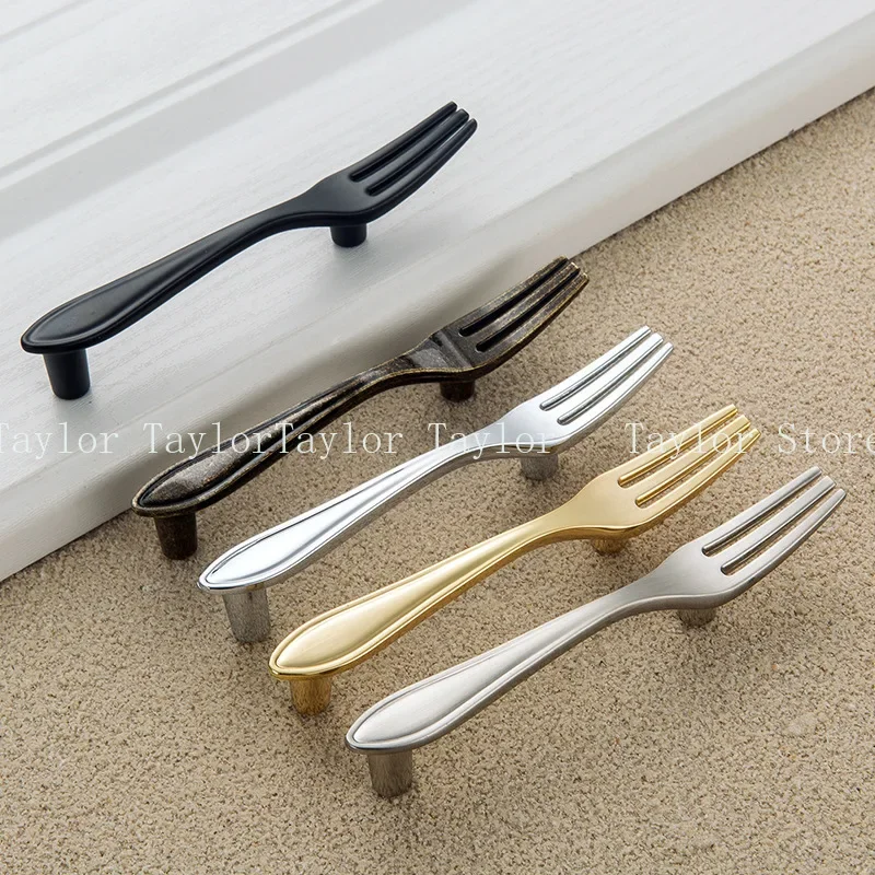 Bronze Spoon Knife Fork Drawer Handles Cartoon Cabinet Handle and Knobs Antique Cupboard Closet Bars Table Knob and Pulls