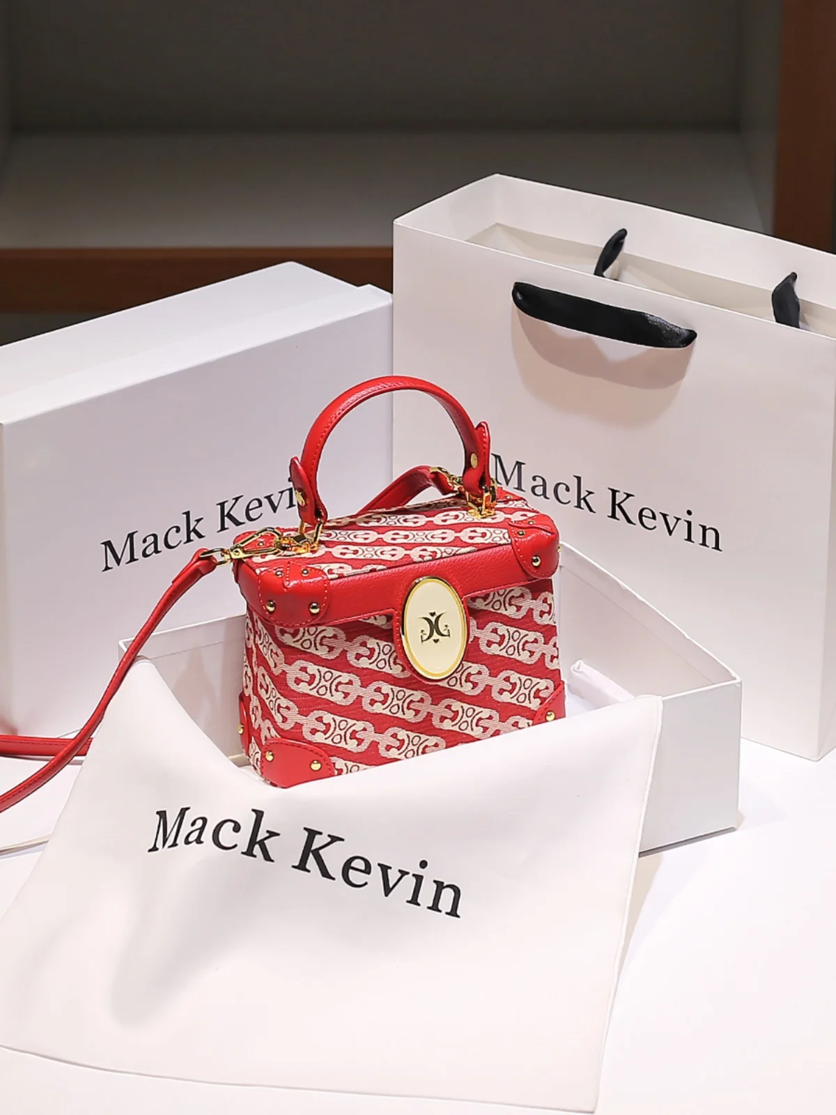 

2025 Luxury Designer Bags with Delicate Letter Printing Women's New in Handbag and Popular Shoulder Crossbody Square Bags