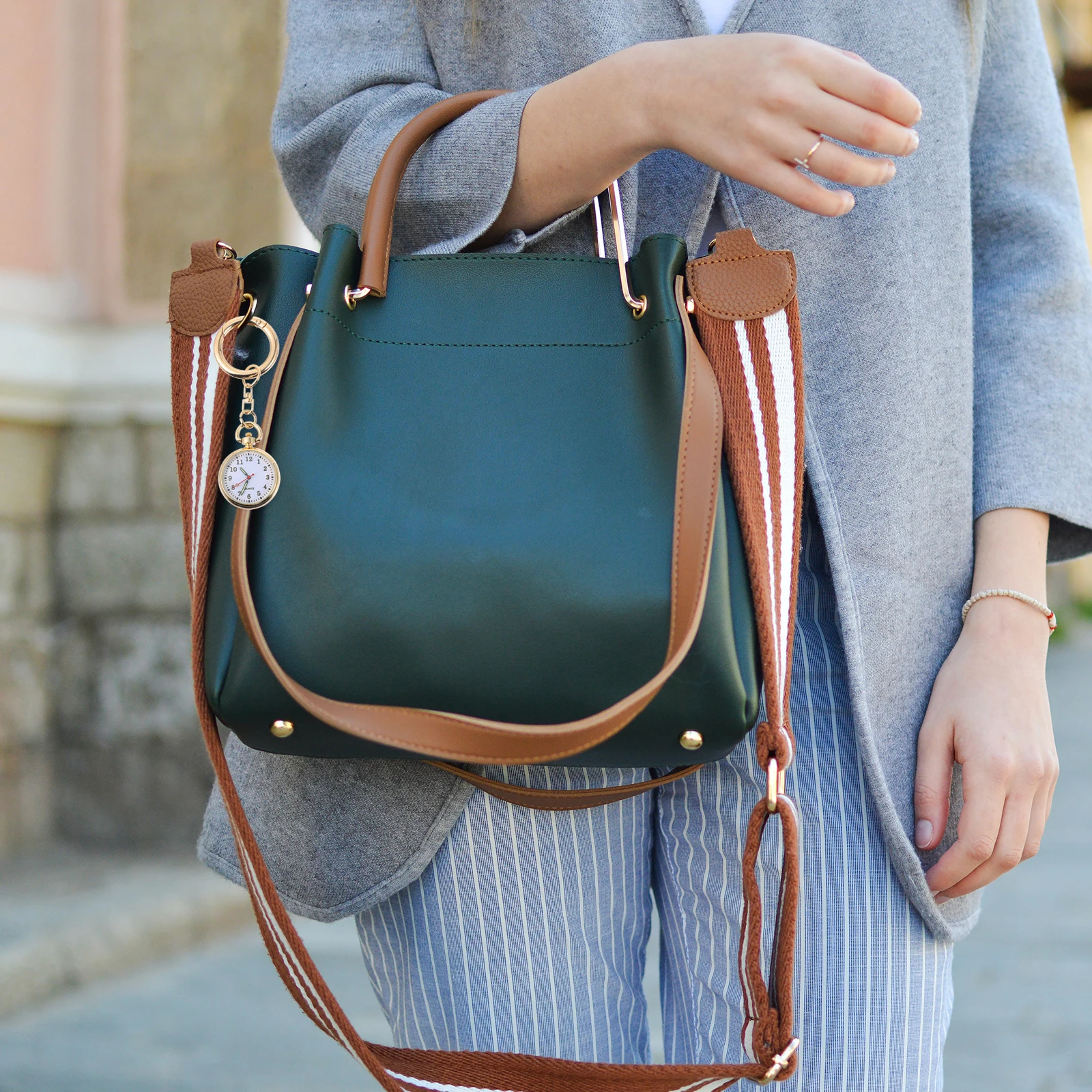 

Luminous Keychain Nurse Portable Pocket Watch With Key Buckle Durable Medical Staff Gift For Family Hanging Travel Clip On