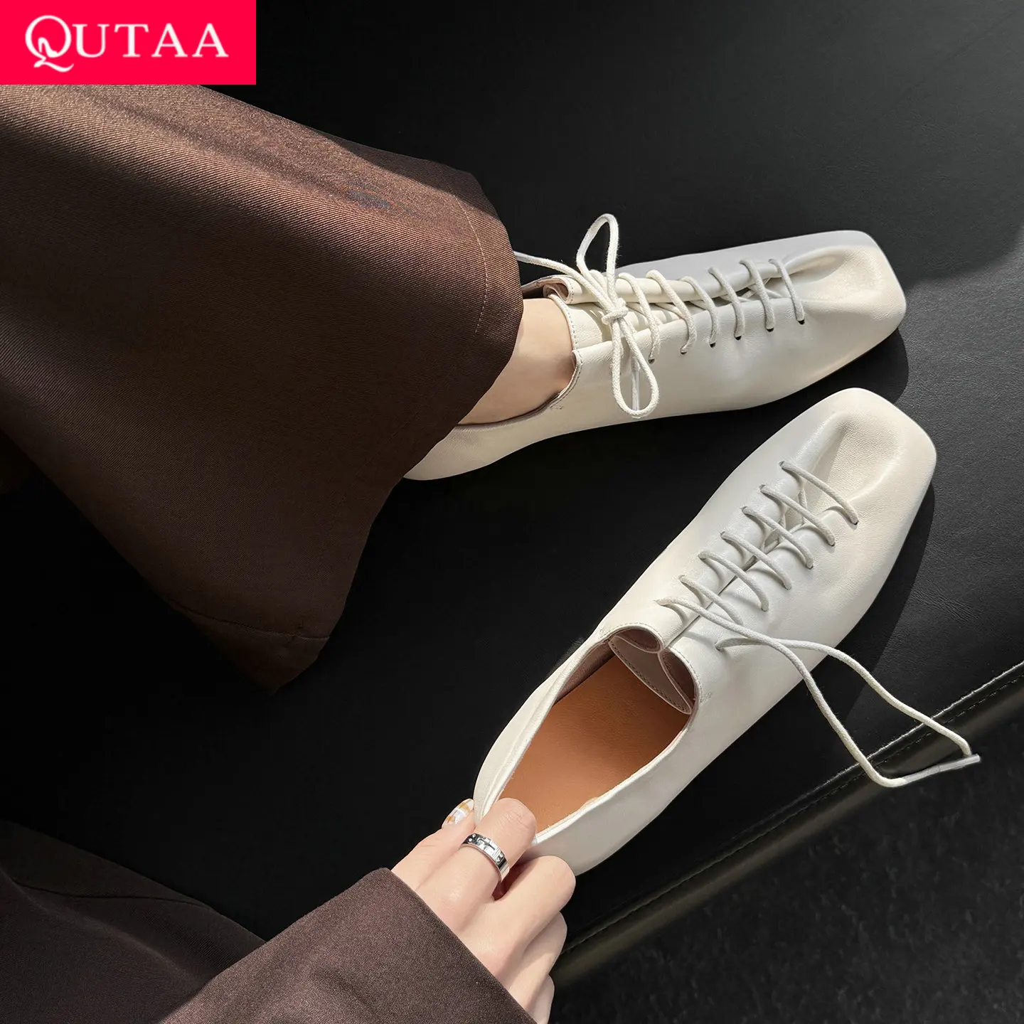QUTAA 2026, zapatos planos de moda para mujer, zapatos informales de cuero de vaca para mujer, mocasines con cordones y punta redonda, zapatos para mujer 34-40