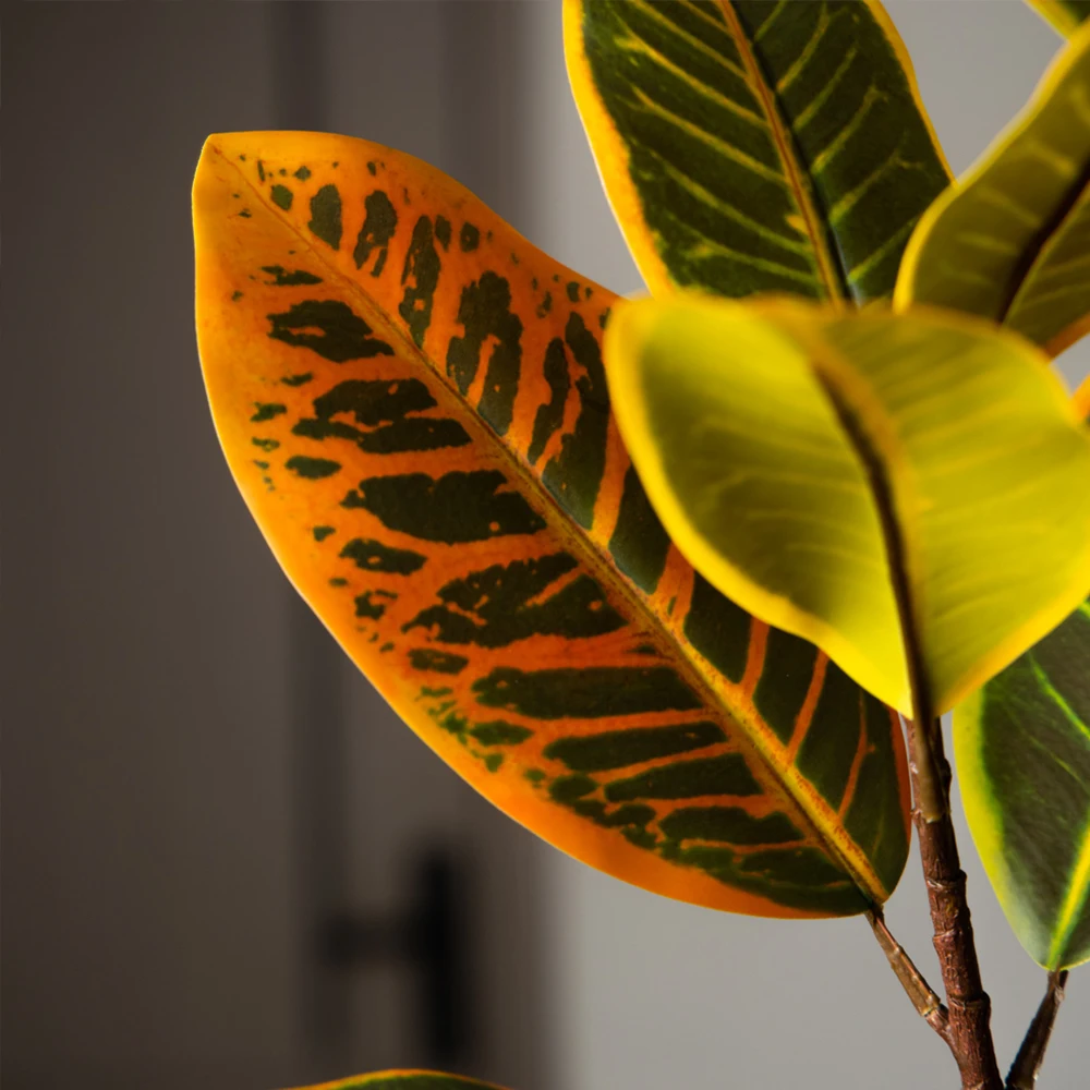 58/115cm Künstliche Pflanzen, künstlicher Ficus-Baum, große Banyan-Baumblätter aus Kunststoff, realistische tropische Croton-Blätter für Haus- und Gartendekoration – Detail 7