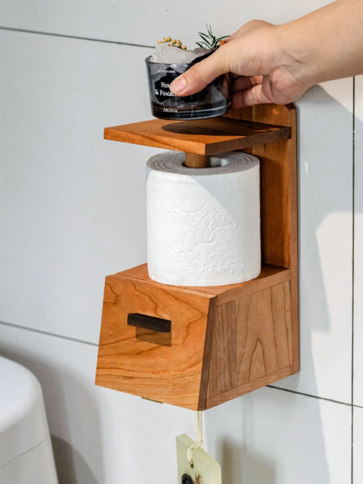

Red Cherry Wood Wall-Mounted Toilet Paper Box Creative High-End Bathroom Decorative Paper Towel Holder No-Punching Required