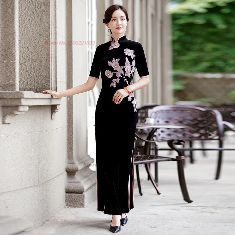 

2025 chinese formal dress cheongsam qipao traditional flower embroidery improved velvet qipao oriental banquet evening dress