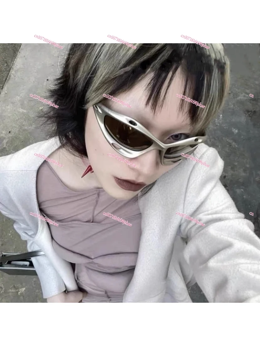 Future Style Special-Shaped Y2g Large Frame Face-Covering Sunglasses Female Ins Internet Celebrity Same Style Street Shot