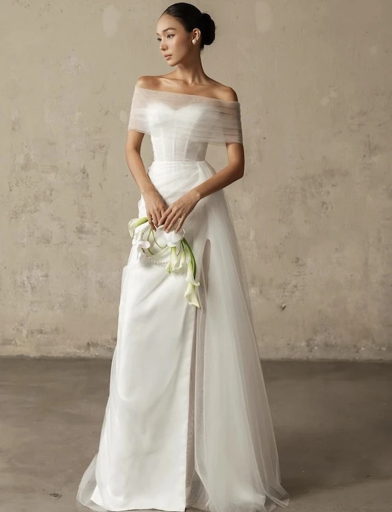 تخصيص لتدابير فستان الزفاف plakleri قبالة الكتف على شكل حرف a فتحة جانبية على شكل قلب تول الزفاف