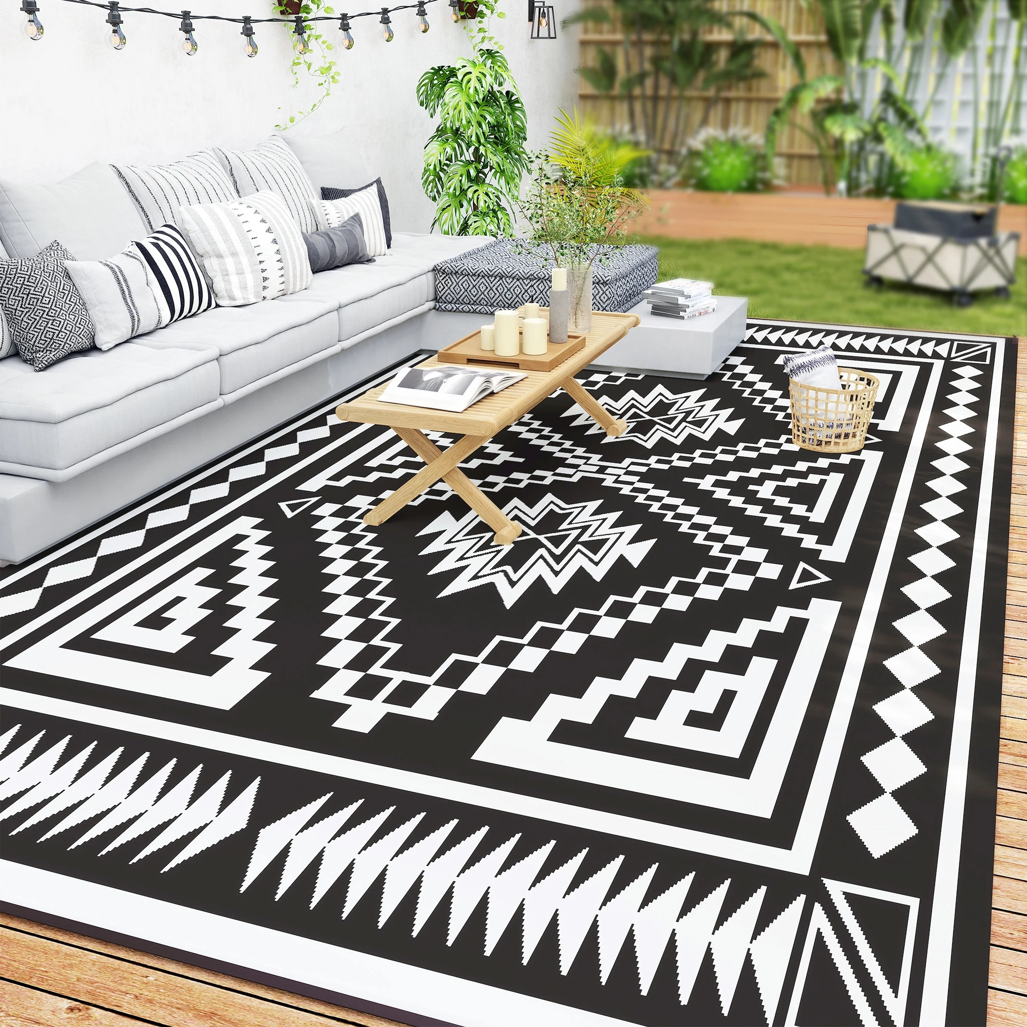 Reversible Outdoor Rug, Waterproof Plastic Straw with Carry Bag, 9' x 18', Black & White Square Patchwork