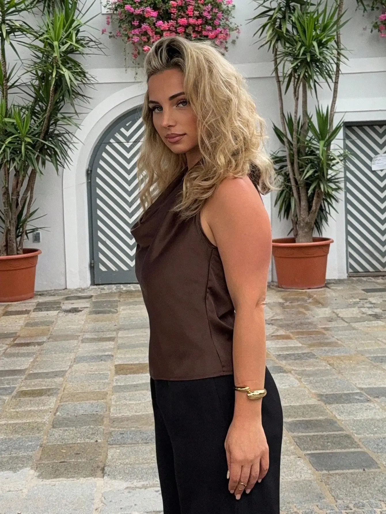 

Elegant Sleeveless Draped Neck Blouse Solid Color Women Top Casual Office