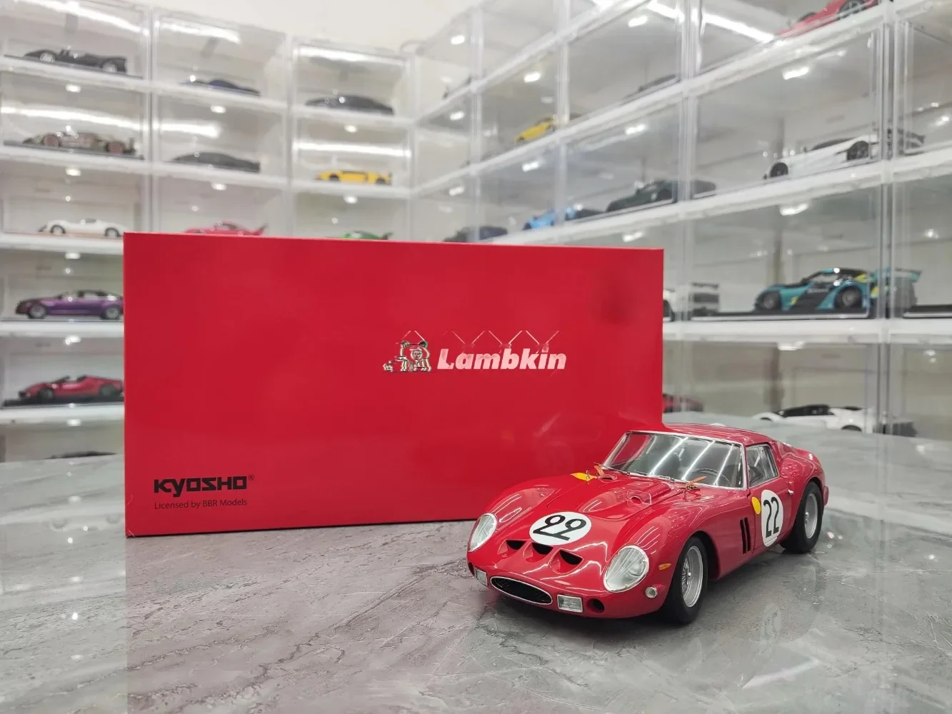 Kyosho 1:18 Car Model For Maranello 250GTO Simulation Alloy Collectible Ornament