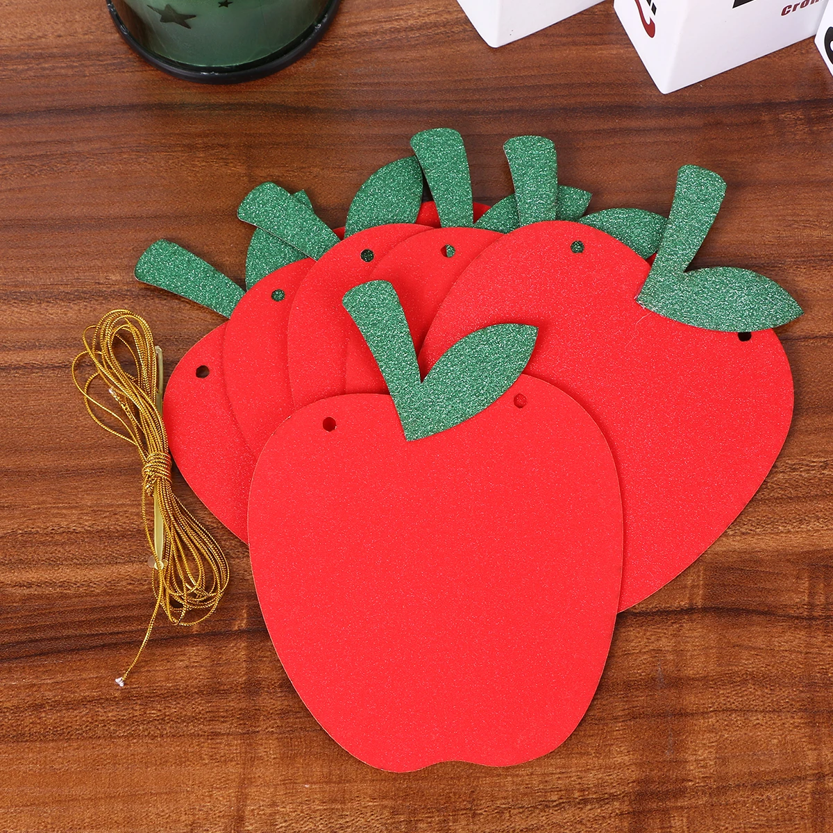 

Creative Red Apple Pattern Banner Wall Decor Party Wedding Hanging Bunting Foldable Reusable Decoration Supply School Event