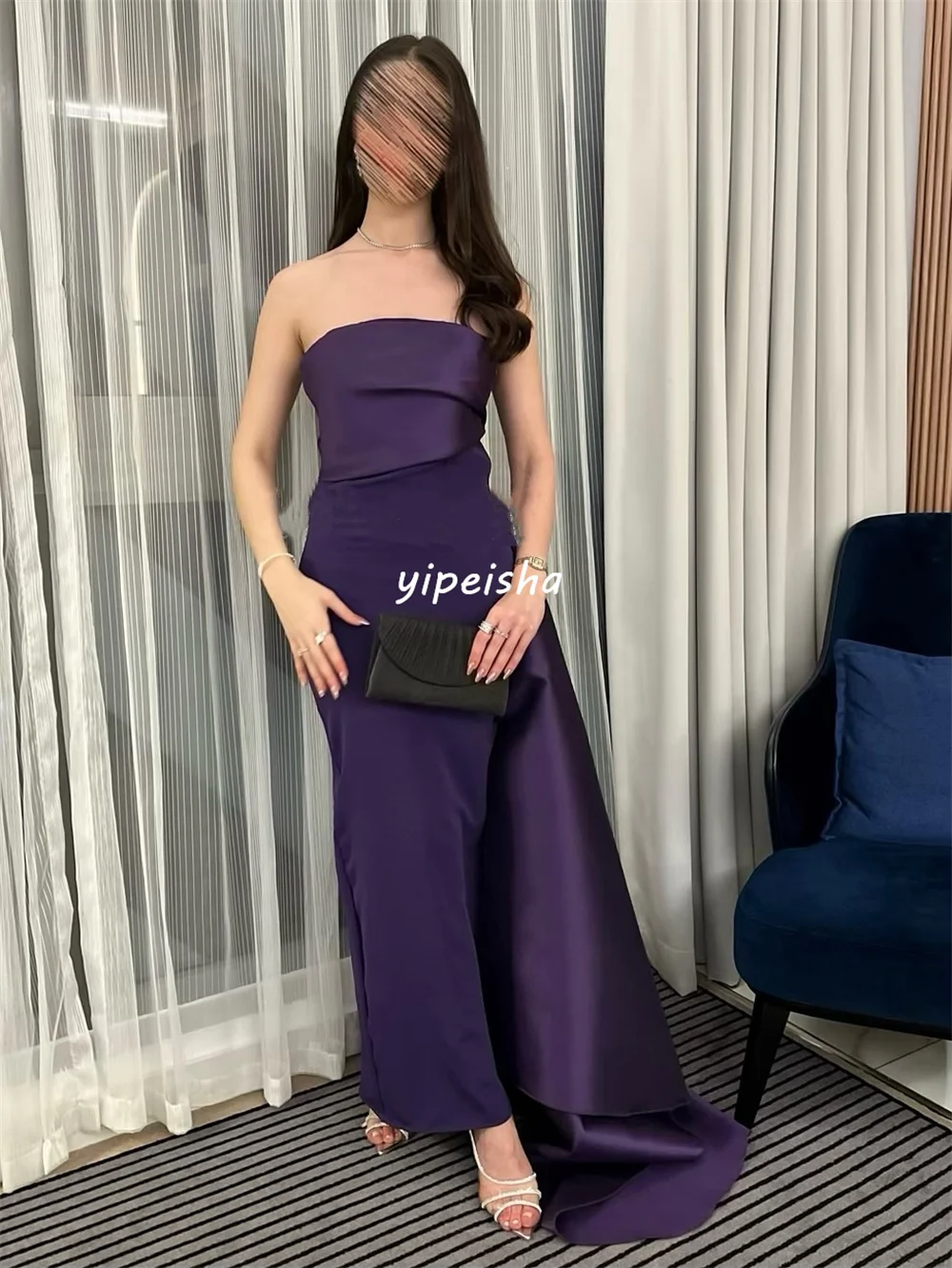 فساتين مخصصة أنيقة متطابقة بطيات Charmeuse بدون حمالات بطول الكاحل فساتين مناسبة مخصصة عالية الجودة رسمية