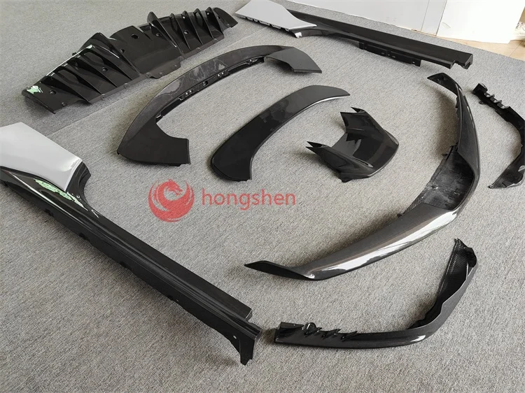 OEM Style Dry Carbon Fiber Body Kit for Ferrari SF90 Front Rear Lip Diffusers Rear Spoiler Rear Fender Splitter Side Car Bumpers