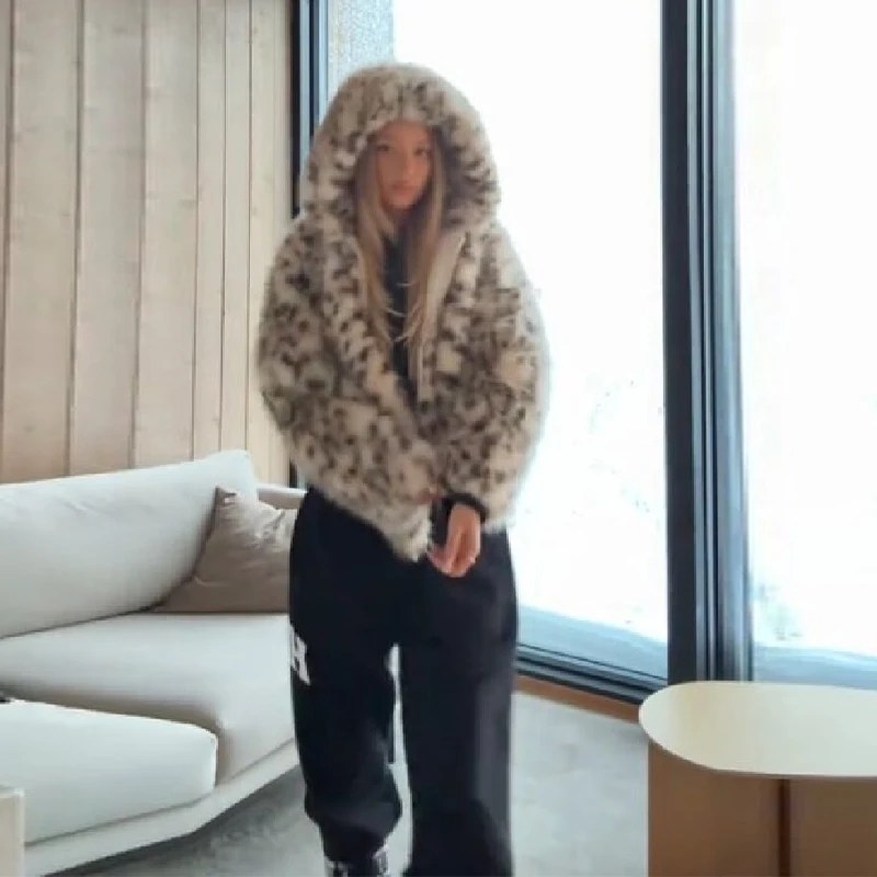 

Casual New Leopard Printed Faux Fur Jacket Long Sleeve Hooded Loose Zip Up Thicken Short Coat Winter High Street Warm Outerwear