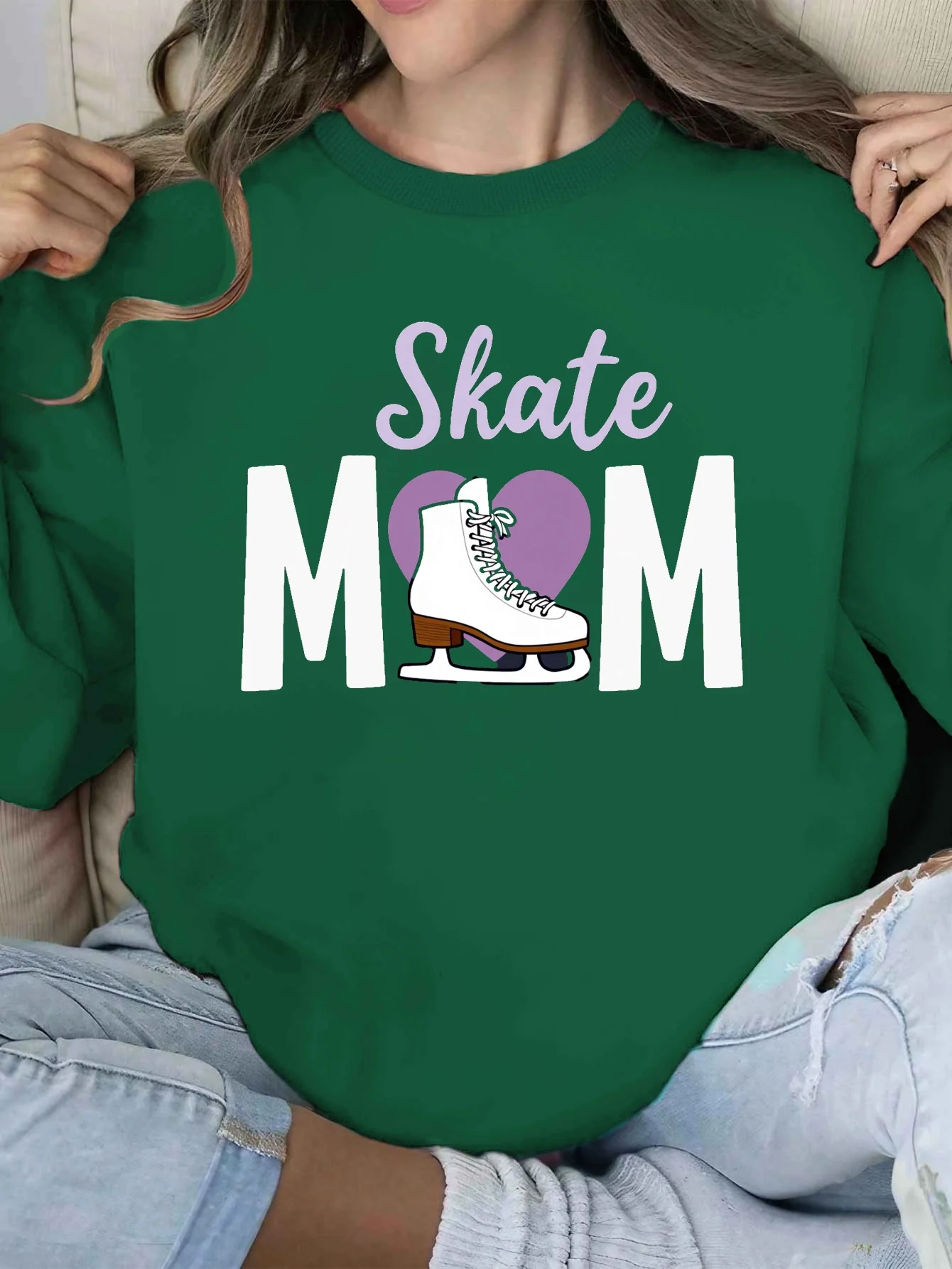 Women's Skate Mom Graphic Print Crew Neck Sweatshirt - Black Casual Pullover with Purple Lettering & Skate Design, Relaxed Fit