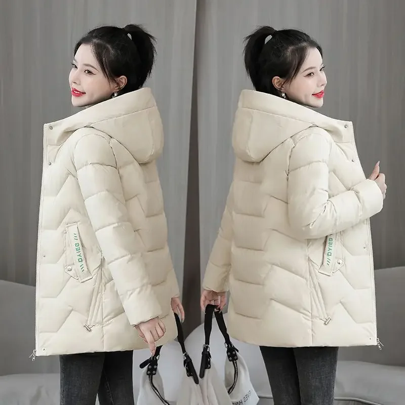 Giacca invernale da donna di media lunghezza in piumino di cotone coreano sciolto spesso caldo cappotto imbottito femminile con cappuccio Parka