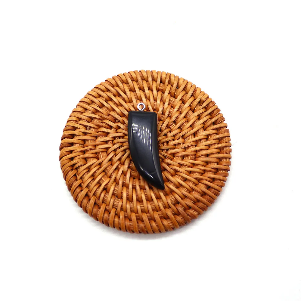 Horn‑shaped Natural Stone Pendant Edgy Eye‑catching Trendy Unique Fashion Accessory Heavy‑crafted Cool Niche Stand‑out  Charm