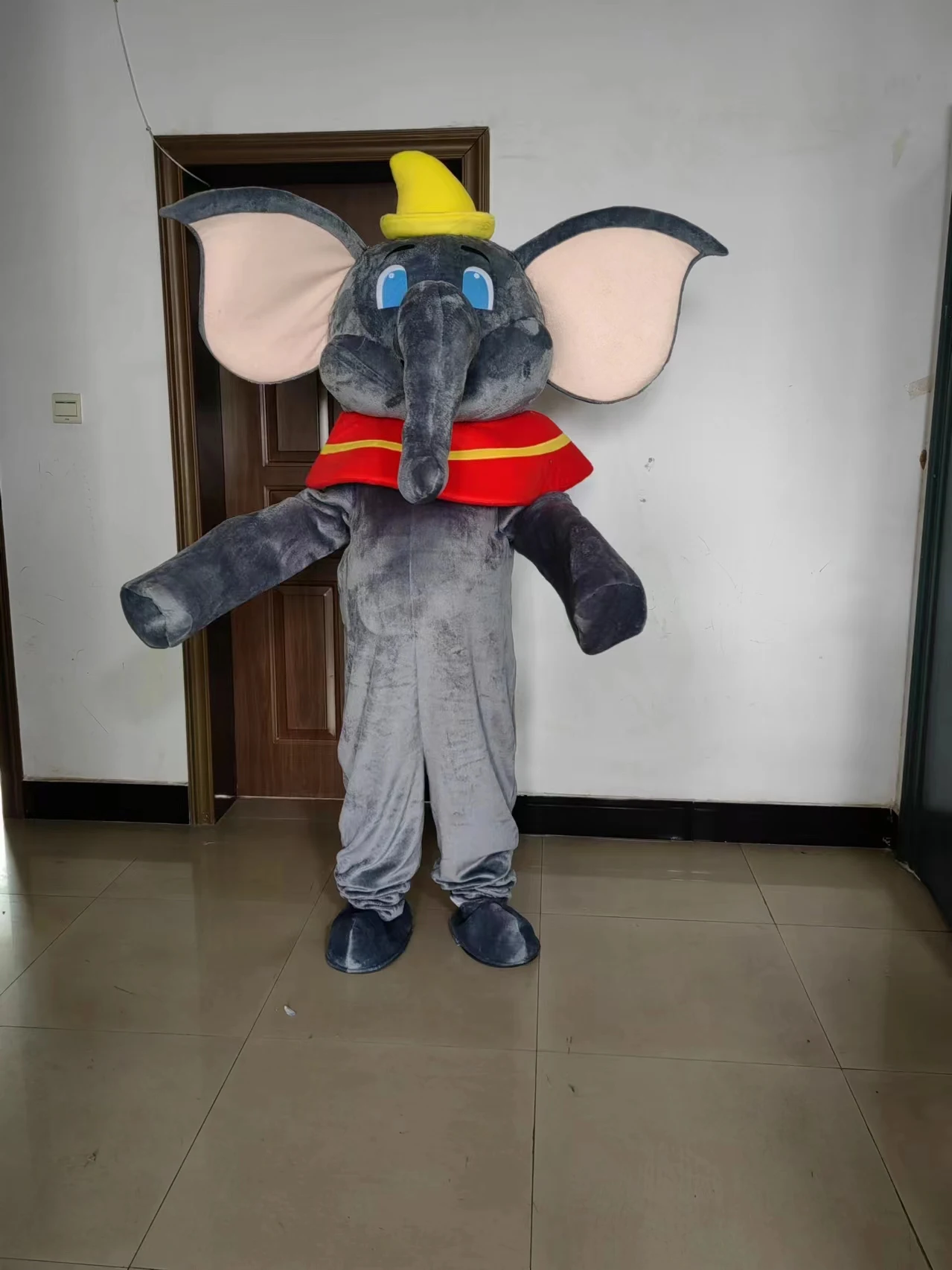 Traje cinzento bonito do mascote do elefante, vestido de Natal do luxuoso, mascote Halloween