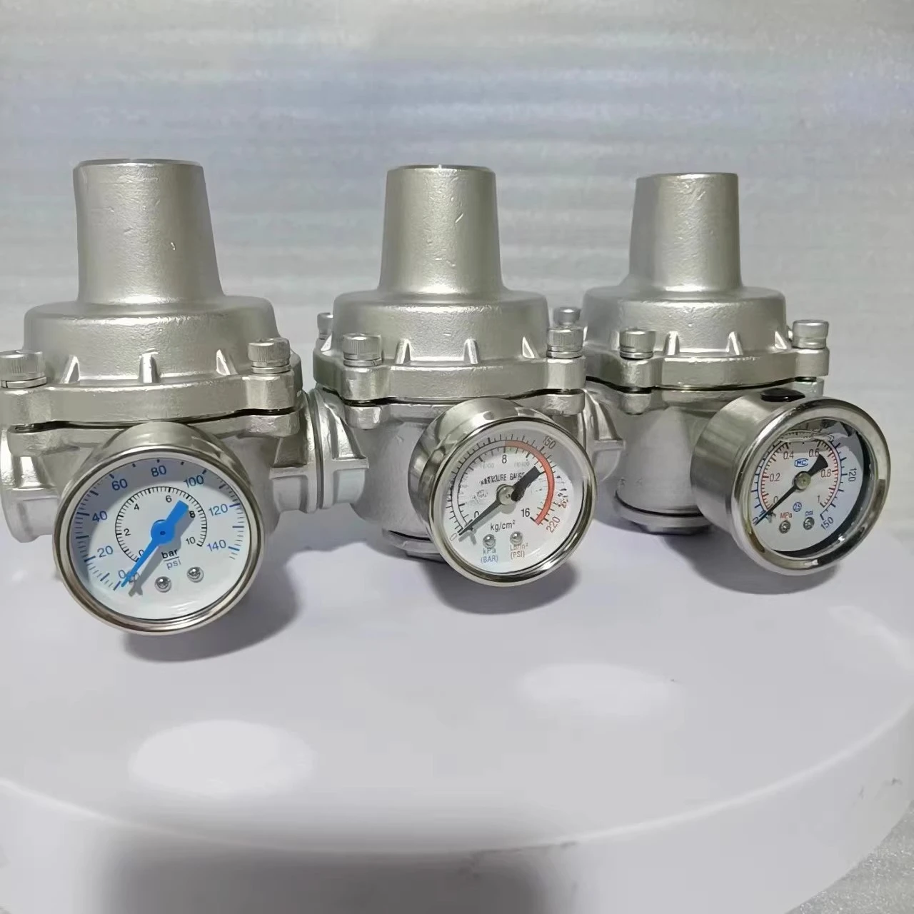 Household tap water pressure reducing valve regulator adjustable YZ11X stainless steel threaded  with meter