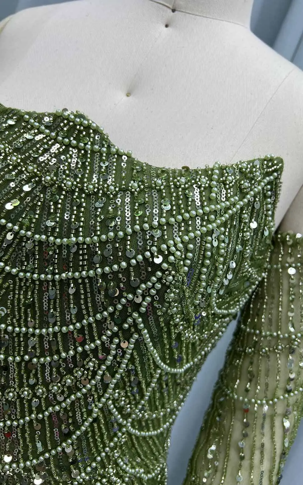 YQLNNE Elegant Greenery Beading Mermaid Long Evening Dresses with Gloves Women Wedding Party Gowns Saudi Arabia