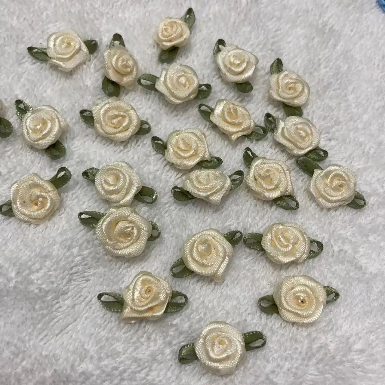 Mini teste di fiori di rosa artificiale albicocca per realizzare applicazioni di nastri di raso artigianali per accessori per la decorazione di