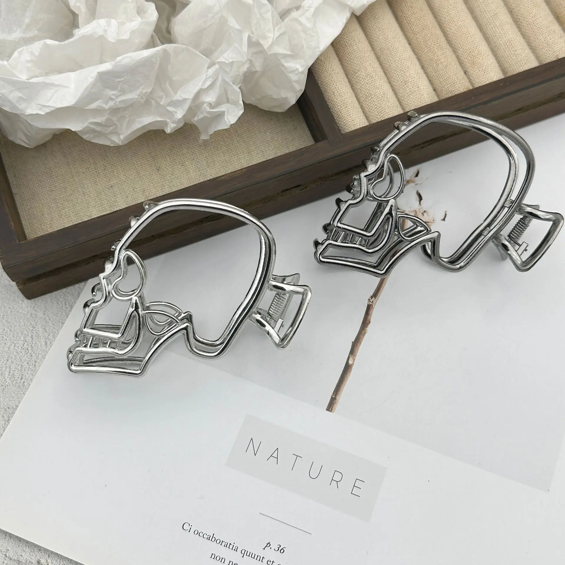 مشبك شعر جمجمة إبداعي فريد من نوعه، دبوس شعر عالي الجودة متعدد الاستخدامات، مشبك سمك القرش القذالي على طراز الشارع الشرير