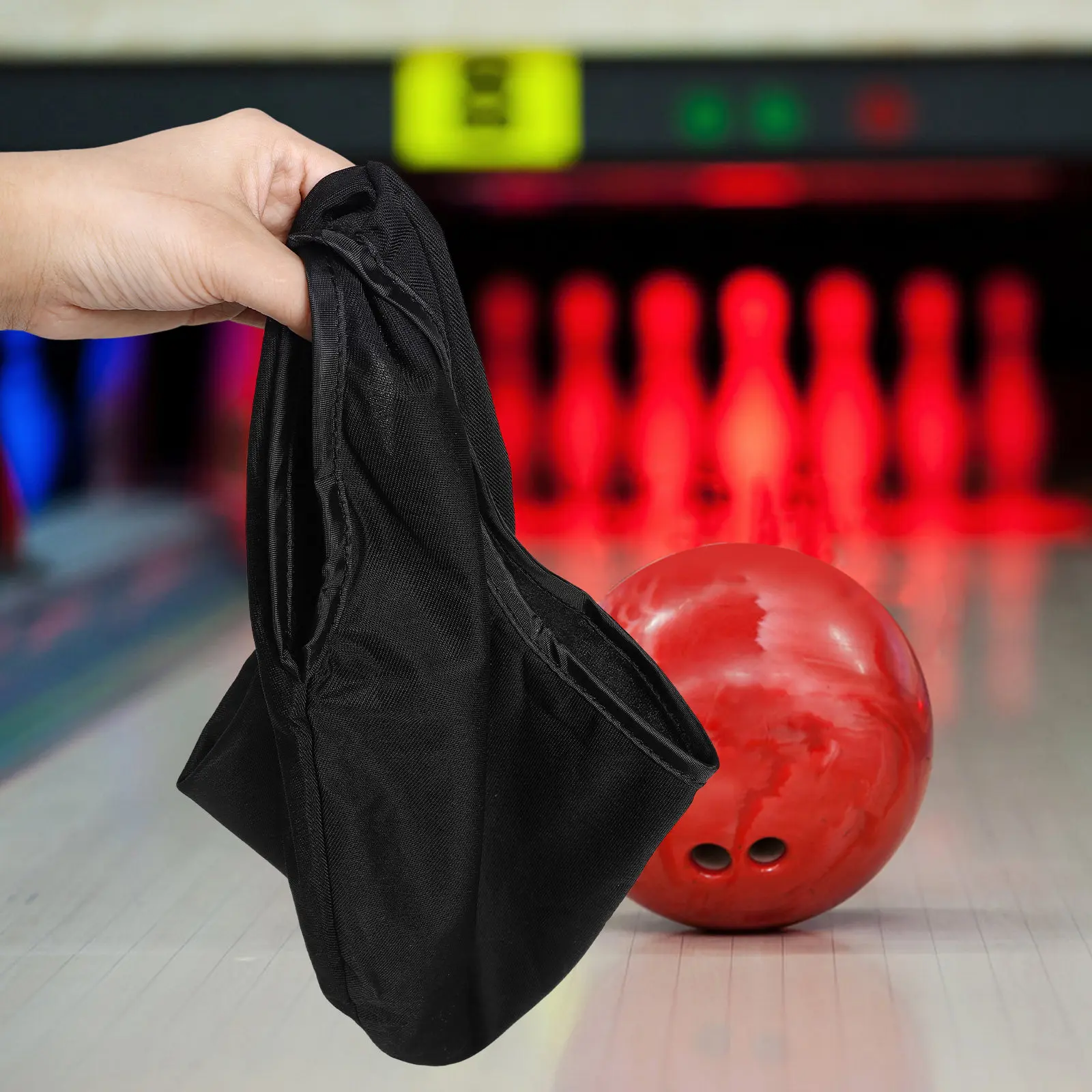 

Bowling Ball Cleaner Bag Black Soft Fiber Polishing Fabric Large Capacity Easy Carry for Equipment Storage Bowling Ball Cleaner