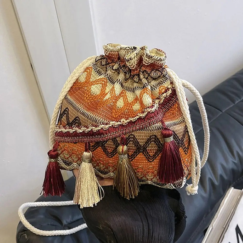 

Colorful Tasseled Handbag Floral Printed Large Capacity Female Crossbody Bag Portable Embroidery Women Shoulder Bag Outdoor