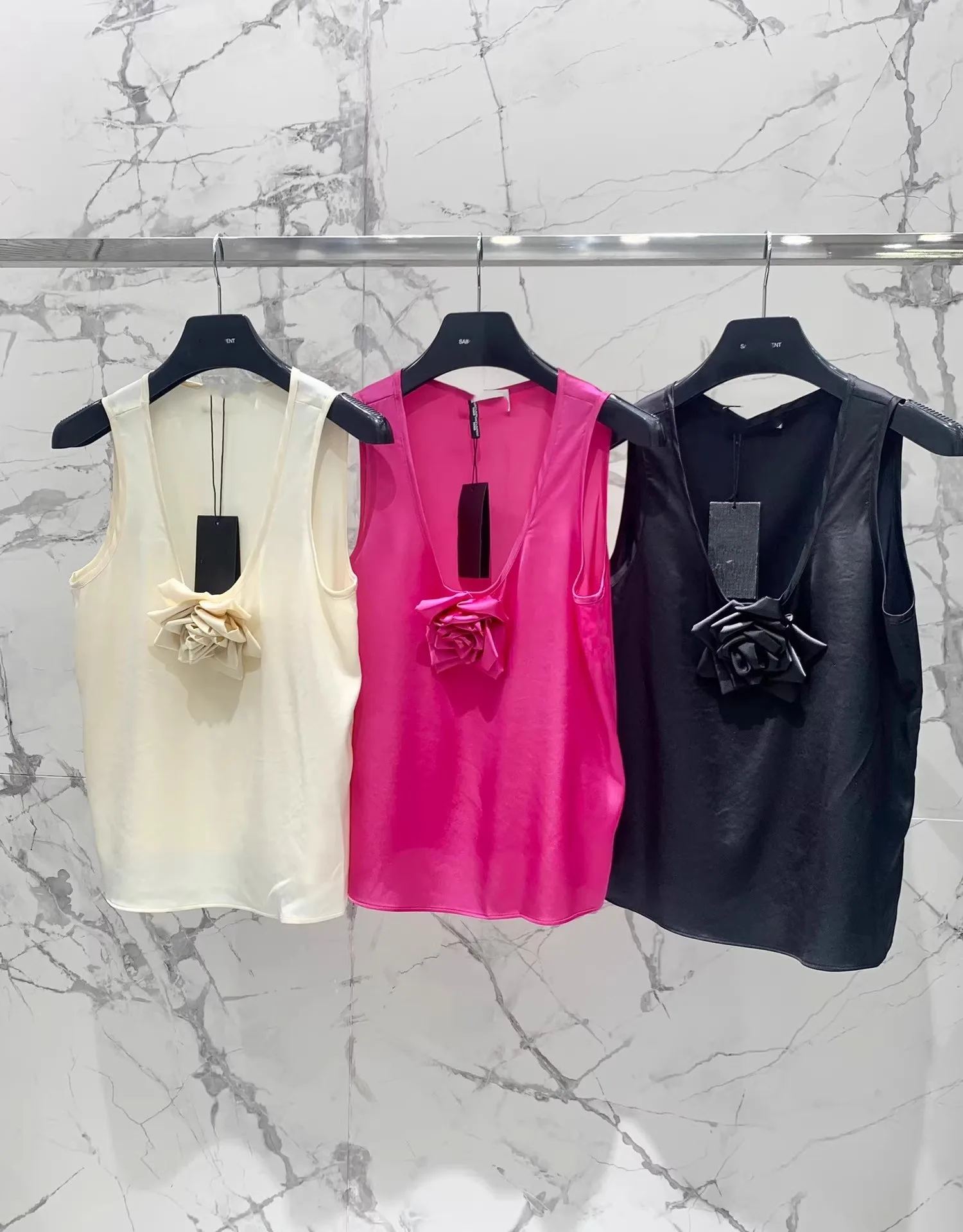 

customized women's adult fashion clothing lazy style three-dimensional rose beautiful and high-end sleeveless vest top