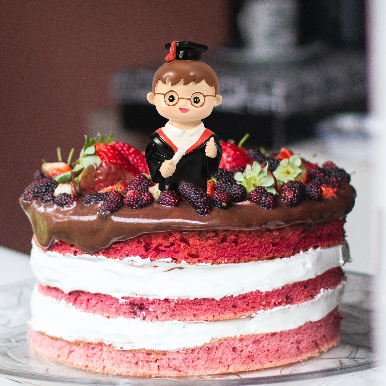 

Resin Graduation Cake Topper Mini Statue Decoration for Graduation Party Supplies Dessert Ornaments Lovely Resin Cake Decorative