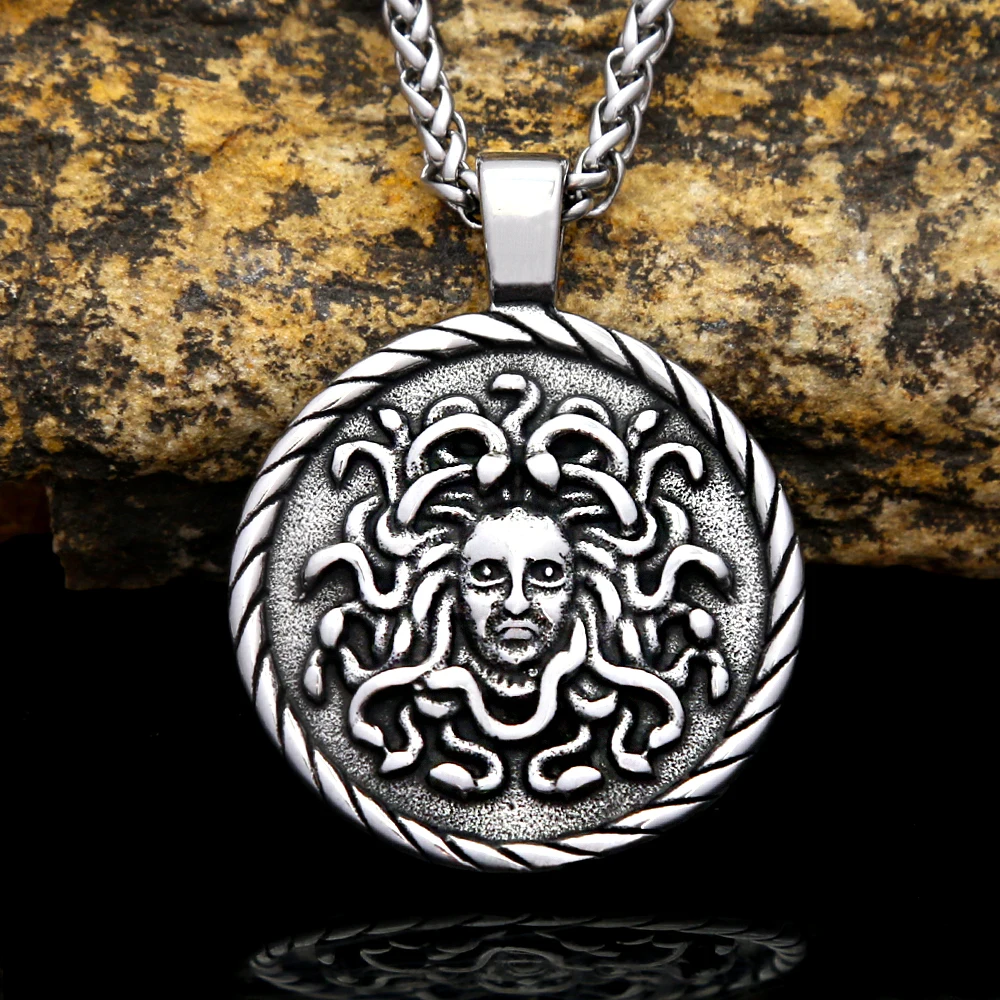 Gothic Punk Medusa Pendant Necklace Stainless Steel Snake Animal Necklaces Unique Vintage Amulet Jewelry Gifts Dropshipping