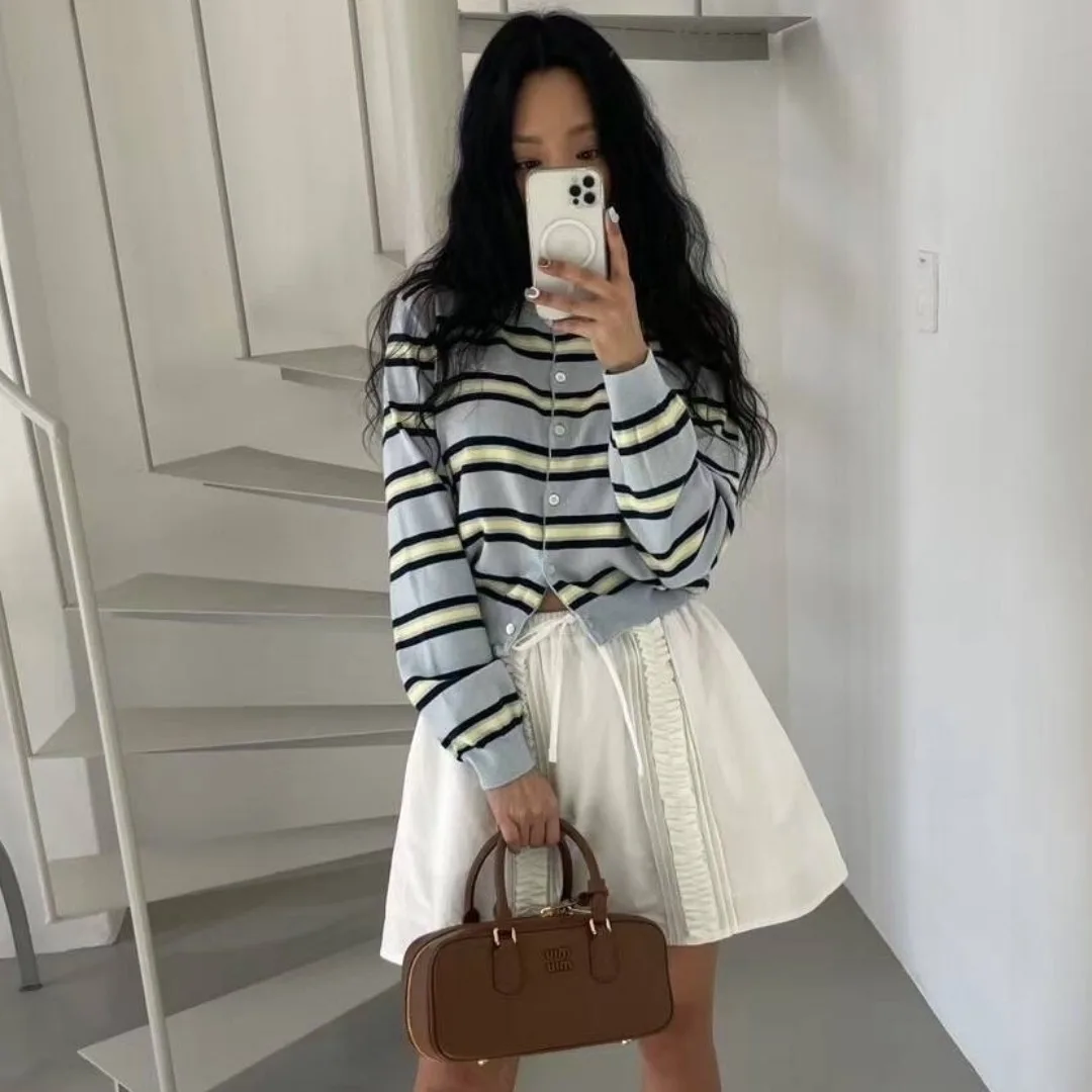 

Цветной полосатый круглый мягкий вязаный открытый кардиган на пуговицах женский из полиэфирного волокна весенняя внутренняя одежда