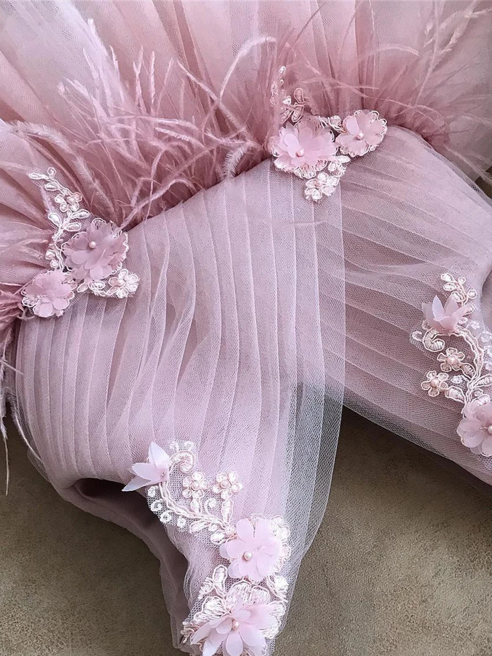 Applique Pink Flower Girl abiti con fiocco Tulle Puffy senza maniche Princess abiti da prima comunione abiti da ballo per feste di compleanno