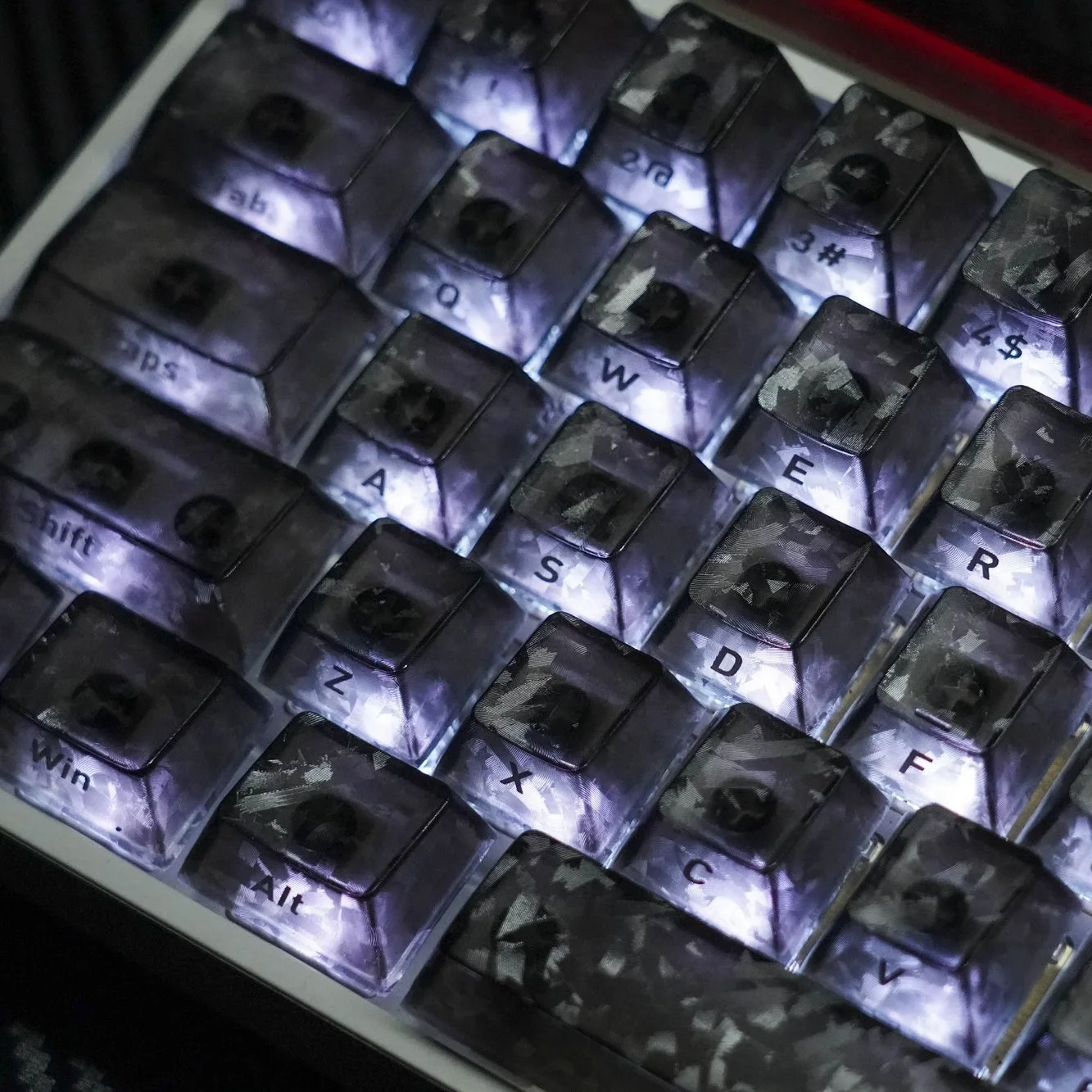 2026 New Transparent Forged Carbon Fiber Pattern Keycap Side-Engraved Non-Backlit PBT for Original Magnetic Switches 132 Keys