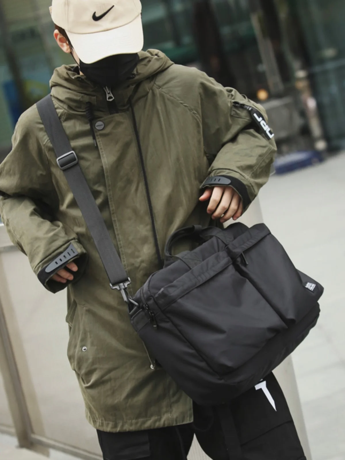 

Nylon Busin Bag for Men Commuter Briease Horizontal File Bag Air Steward Crossbody Bag Simple Busin Tote Bag